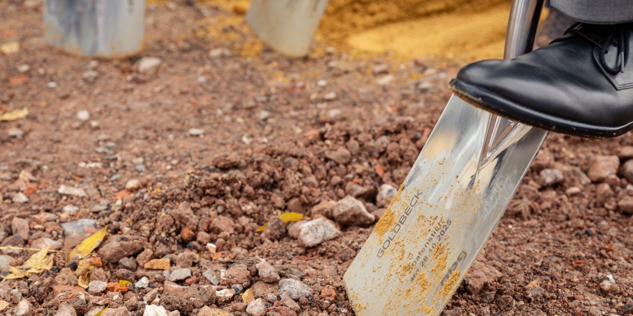 Neues Leben auf altem Boden: Spatenstich an der Stadtgärtnerei