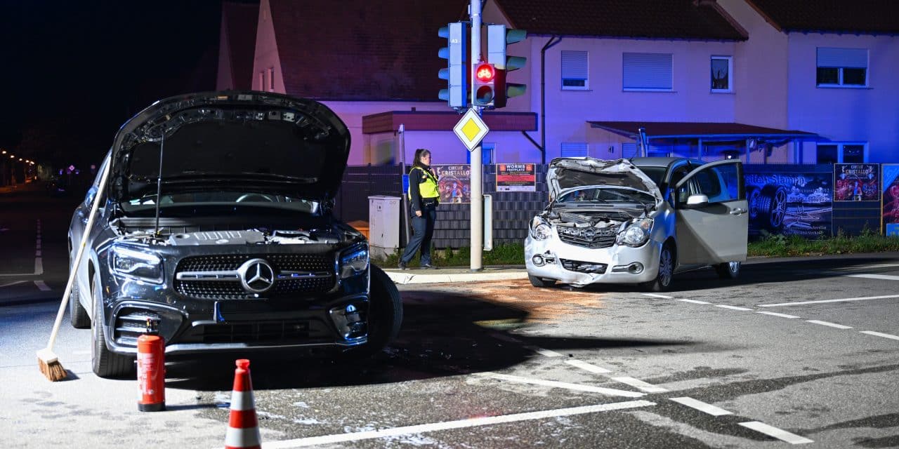 Leichtverletzter bei Verkehrsunfall in Rheindürkheim – Kreuzung an der B9 zeitweise gesperrt