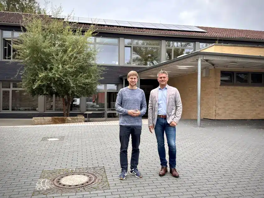 Neue Photovoltaikanlage auf der Grundschule Alzey-Weinheim in Betrieb genommen