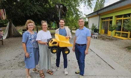 50 Jahre Kita St. Bonifatius Worms-Weinsheim – CDU spendet Kipplaster