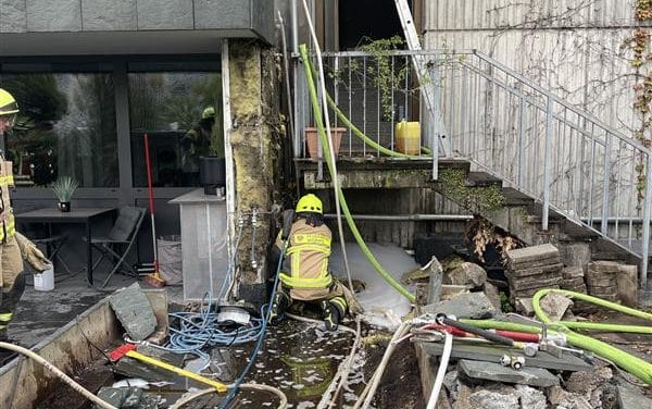Feuerwehr Worms hilft in Mainz – Speziallöschsystem im Einsatz