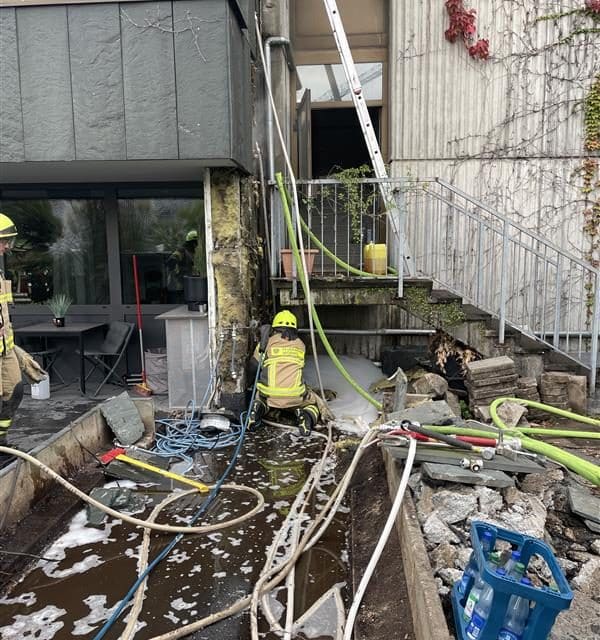 Feuerwehr Worms hilft in Mainz – Speziallöschsystem im Einsatz