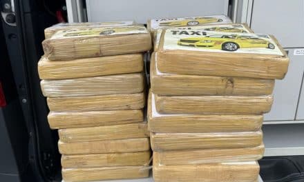 51 Kilo Kokain im Schrank: Drogenfund an hessischer Raststätte