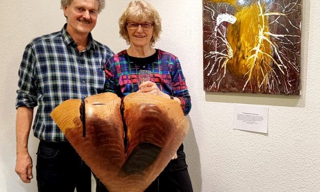 Emaille trifft Medizin: Neue Ausstellung „med-emaille“ im gleis7 Worms