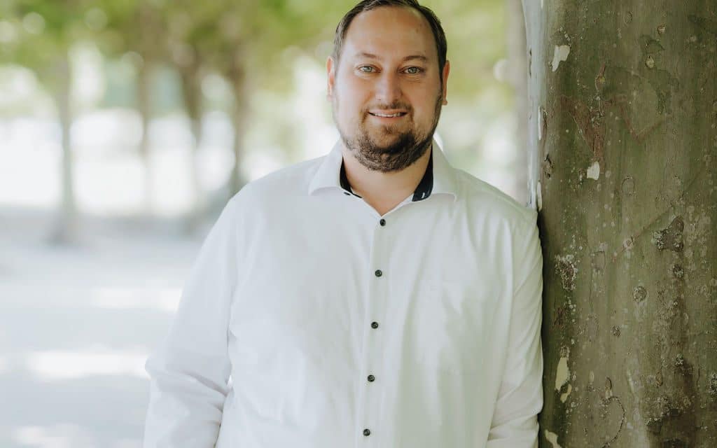 Landtagskandidat Björn Krämer lädt zum politischen Austausch in die Elefantenhöfe