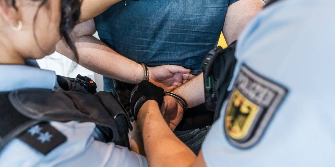 Angriff auf Bundespolizisten am Frankfurter Flughafen