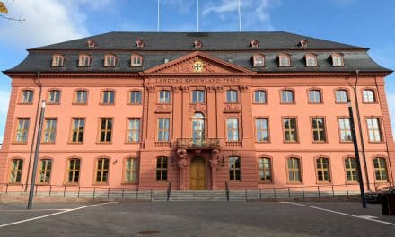 Politik hautnah: Wormser Bürgerinnen und Bürger zu Besuch im Mainzer Landtag