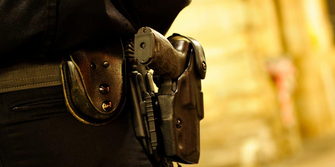 Nächtlicher Einbruchsversuch im HIT-Markt Eisenberg – Täter flüchten ohne Beute