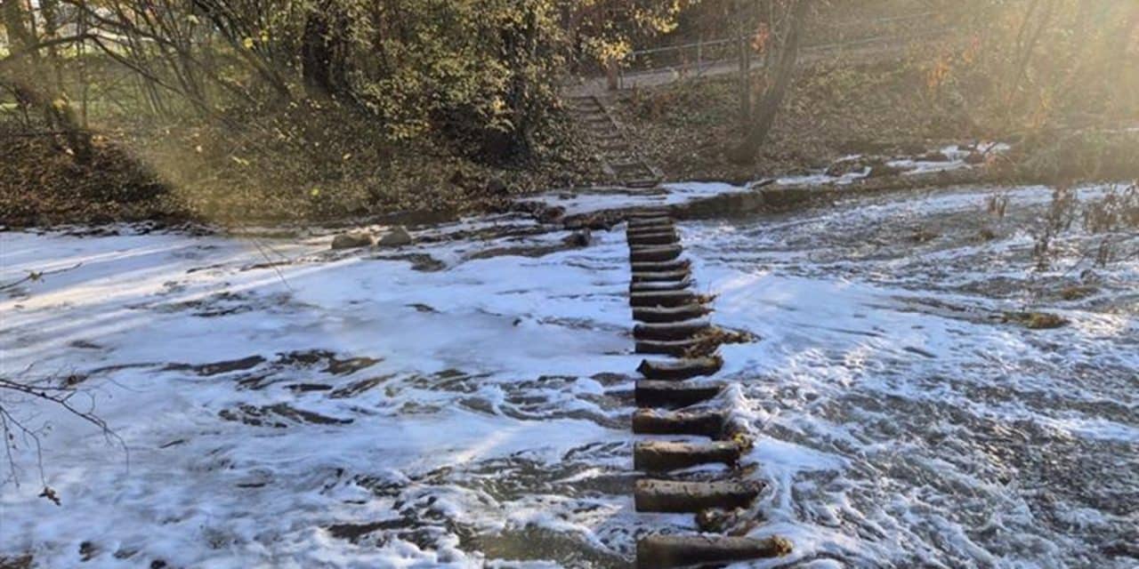 Schaum auf der Pfrimm – Ursache sind harmlose Biotenside