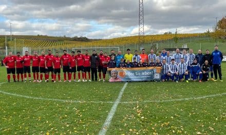 Junge Kicker sammeln 400 Euro für krebskranke Kinder