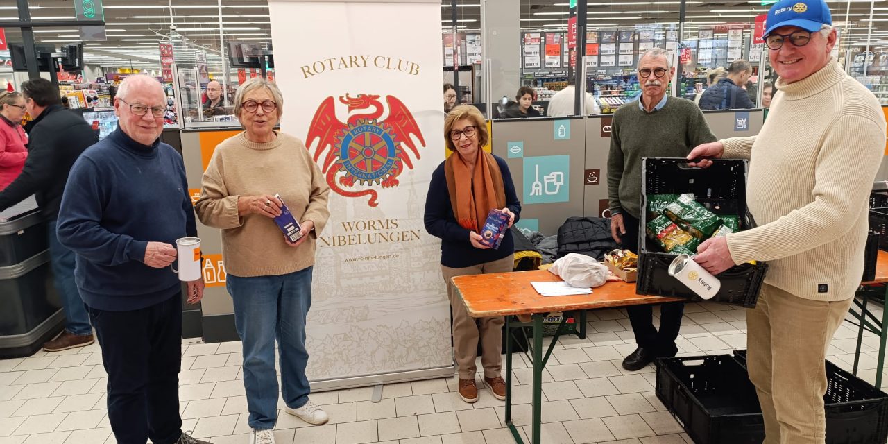Rotaryclub Worms-Nibelungen unterstützt die Wormser Tafel mit vielfältigen Hilfsaktionen