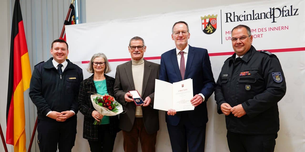 Goldenes Feuerwehr-Ehrenzeichen für besondere Verdienste