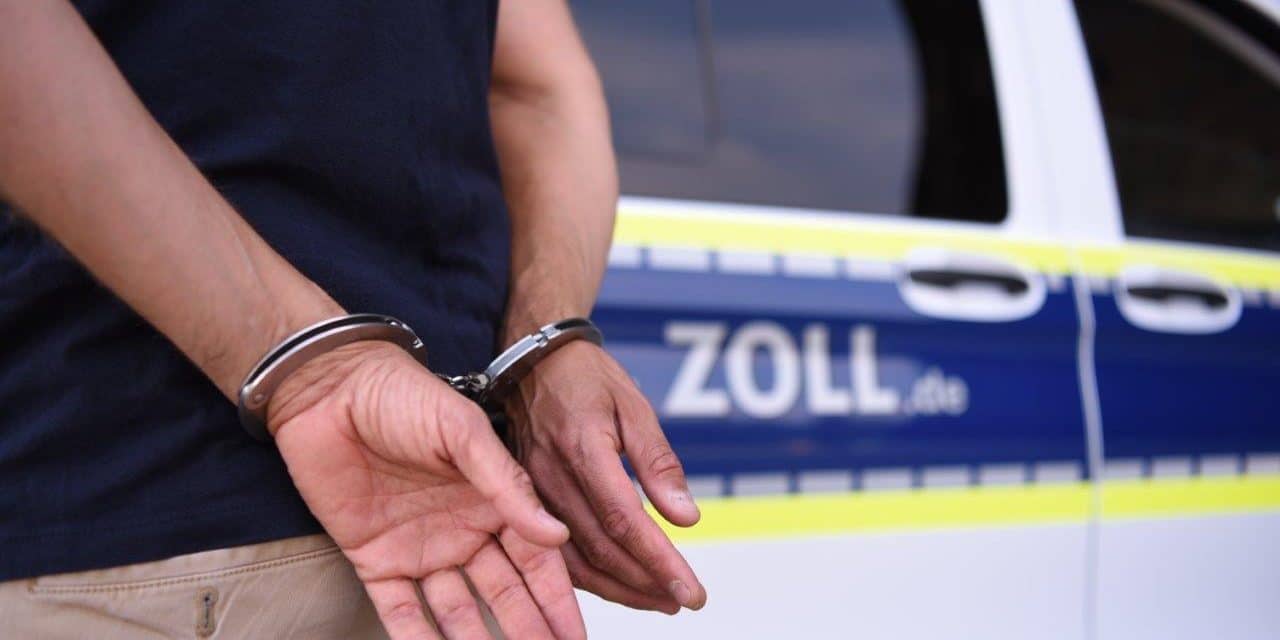 Verdacht auf Sanktionsverstöße: Ermittler vollstrecken Haftbefehle und durchsuchen mehrere Objekte