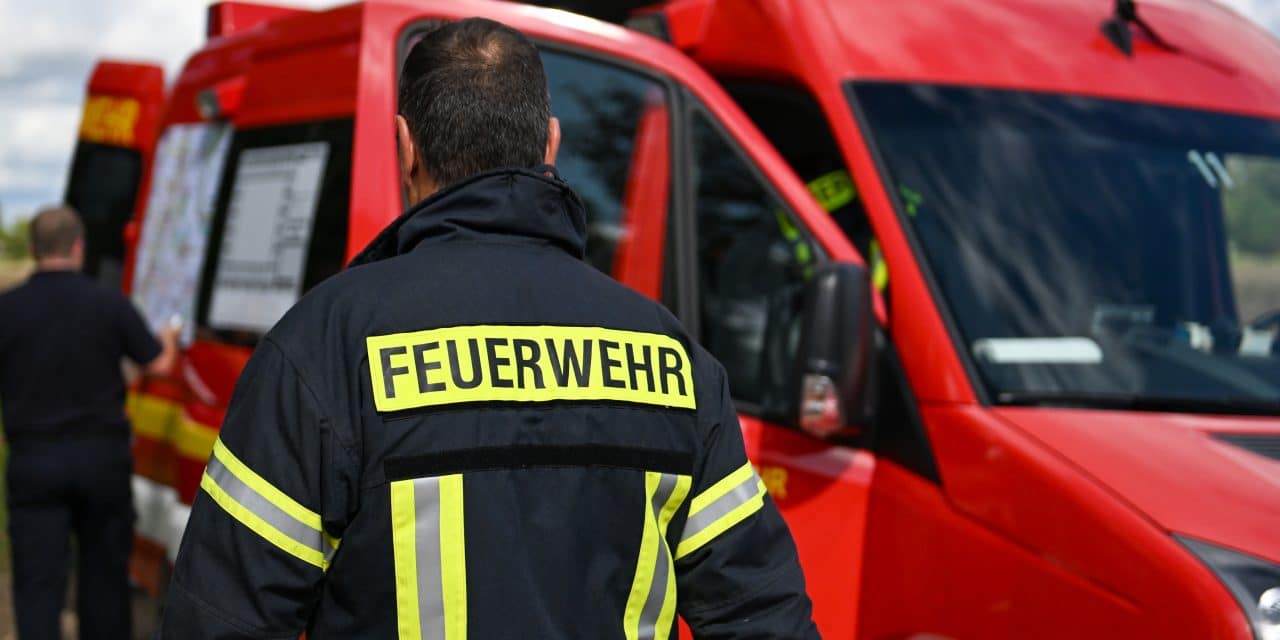 Garagenbrand greift auf Wohnhaus über – drei Verletzte in Frankenthal