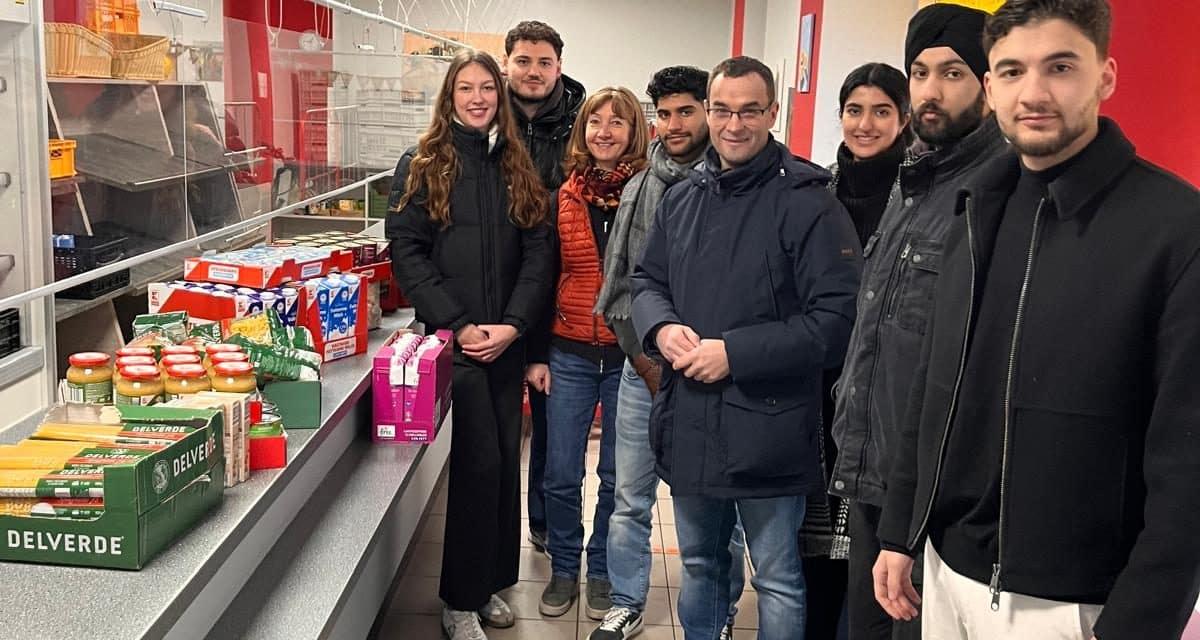 Jusos Tafelaktion: Junge Engagierte sammeln Lebensmittel für die Wormser Tafel