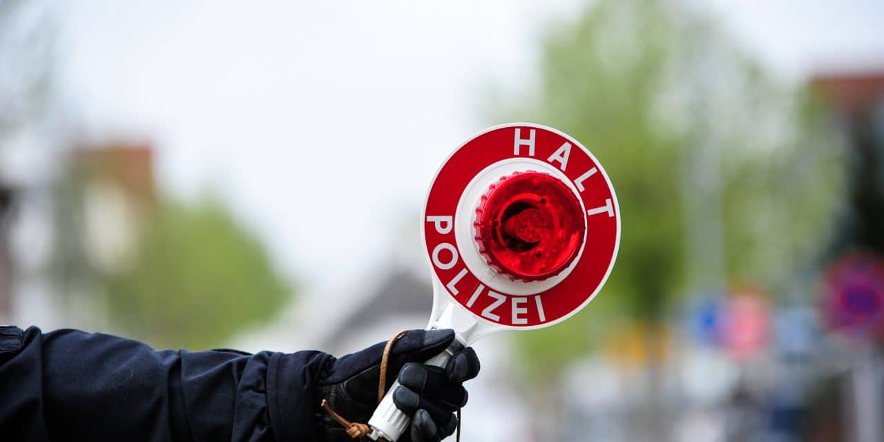 Mehrere Verkehrsverstöße auf A61 und B41: Polizei zieht Verkehrssünder aus dem Verkehr