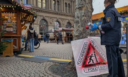 Vermehrt Taschendiebstähle in Mainz – Polizei mit Piktogramm-Präventionsaktion auch in Worms unterwegs