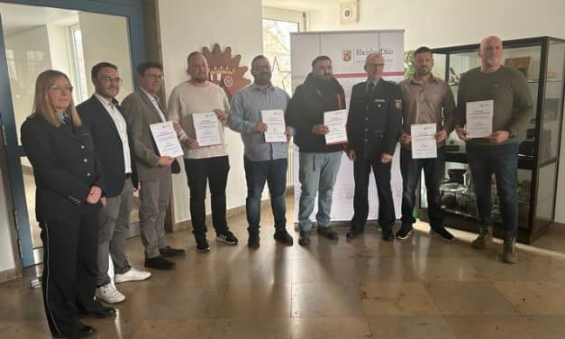 Mut, der Leben verändert: Polizei Worms zeichnet acht Alltagshelden aus