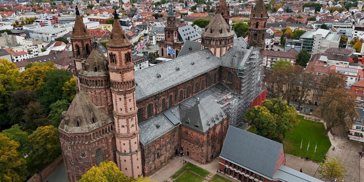 Neue Großpfarrei entsteht: Katholiken feiern Gründung von St. Nikolaus Worms-Wonnegau im Dom