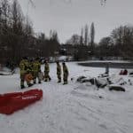 Eisrettung im Tiergarten Worms: Berufsfeuerwehr trainiert den Ernstfall