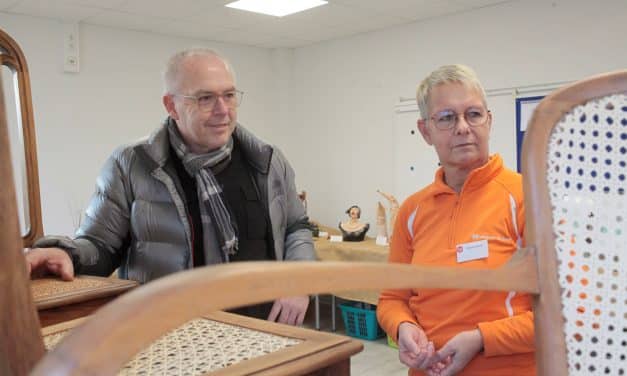 Historisches Handwerk erleben: Stuhlflächen mit Wiener Geflecht selbst herstellen