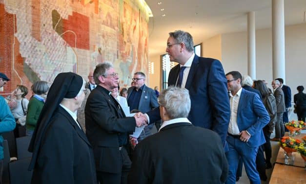 Was bleibt, ist Nähe: 30 Jahre Hospizhilfe Worms