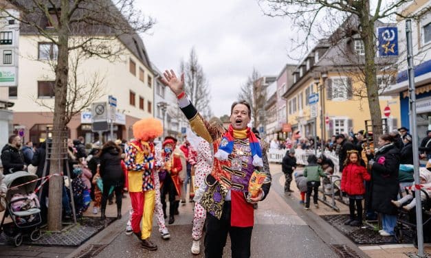 Bunt, laut, fröhlich: Fastnachtsumzug in Frankenthal begeistert Massen