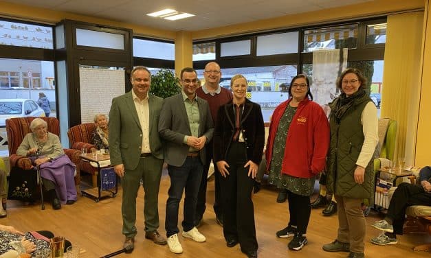 Enge Zusammenarbeit in der Pflege: Dirk Beyer empfängt Staatsministerin Schall beim ASB