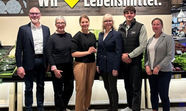 Ein Jahr voller Einsatz: Bürgermeisterin Lohr würdigt EDEKA Jakobi