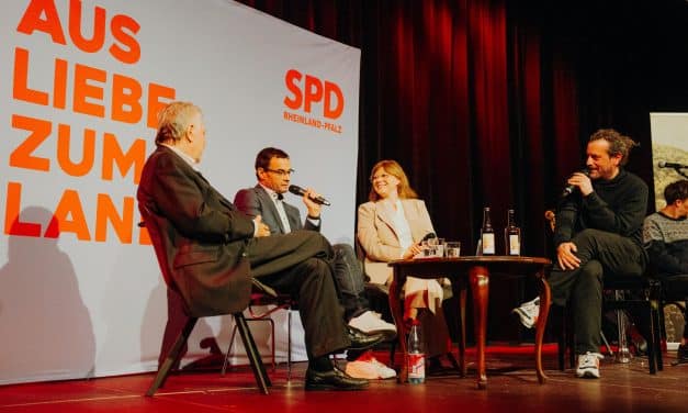 Wenn Beats auf Debatte treffen – Ausnahmeabend im Lincoln Theater