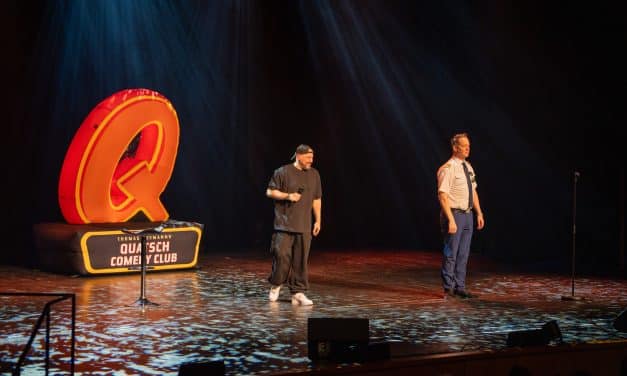 Lachsalven im Wormser: Quatsch Comedy Club bringt das Publikum zum Toben