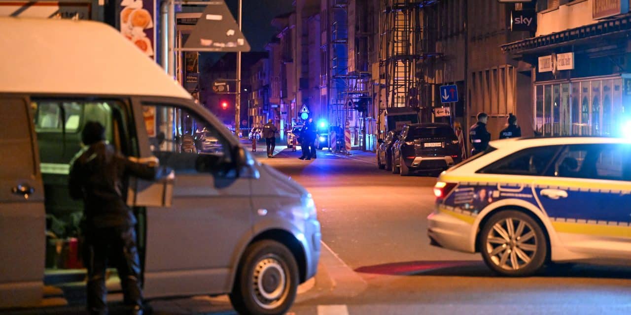 Schüsse vor Bar sorgen für Großeinsatz der Polizei in Worms