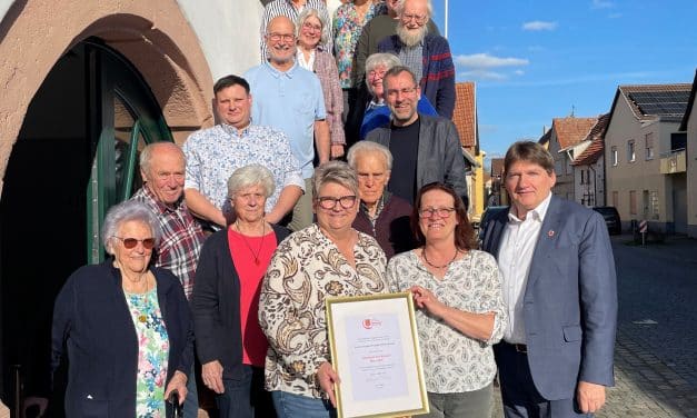 Verdiente Ehrung: Hohen-Sülzener Seniorenstammtisch erhält Auszeichnung