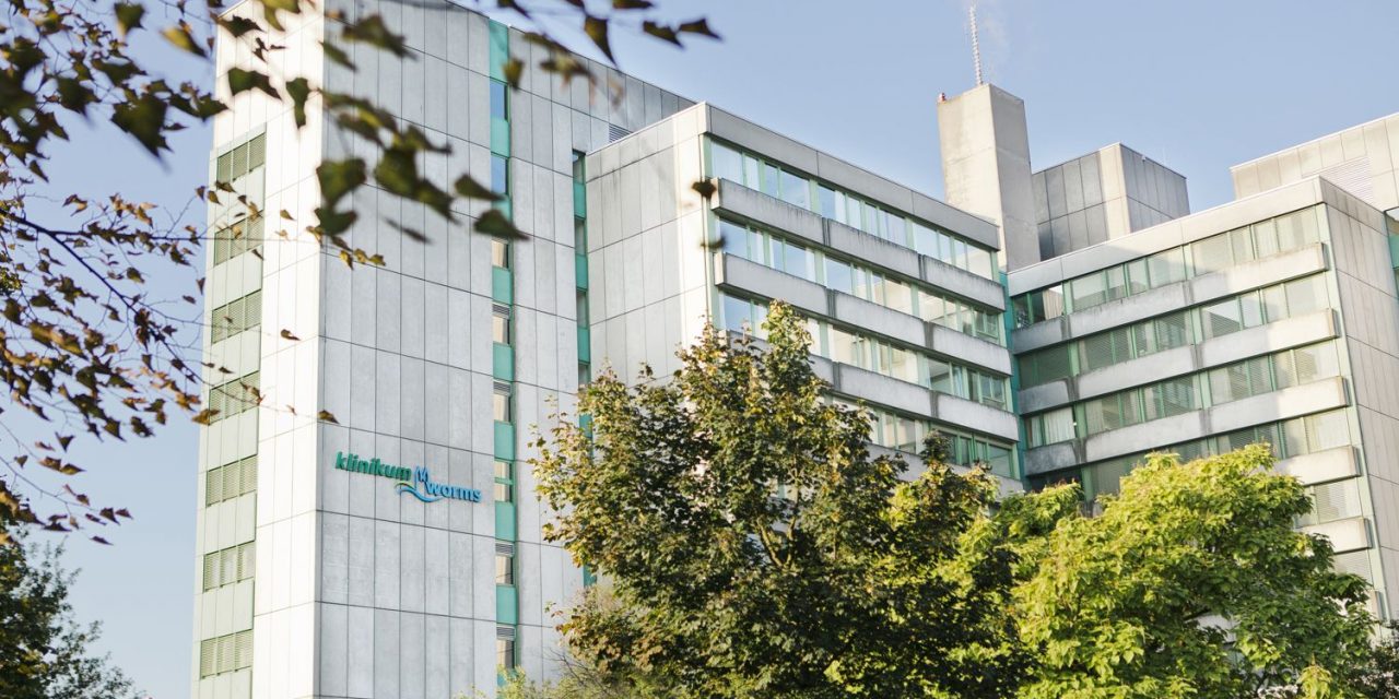 Klinikum Worms beteiligt sich: Ehrenamtliche Klinikseelsorgerinnen und Klinikseelsorger gesucht