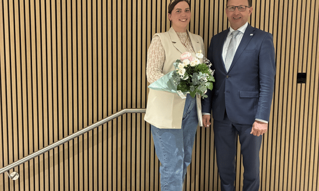 Lisa Kluge bleibt Weinkönigin der VG Wörrstadt – dritte Amtszeit bestätigt