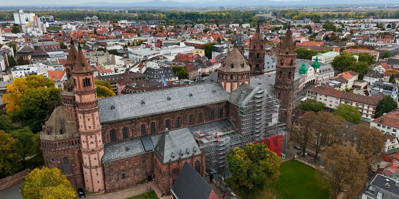 Ökumenisches Mittagsgebet im Dom lädt weiterhin samstags zum Innehalten ein