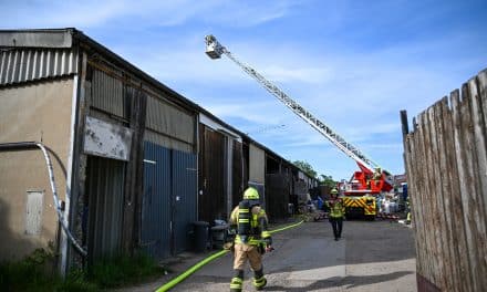 Flammen in Autowerkstatt: Feuerwehr verhindert Großbrand in Worms
