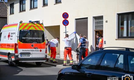 Vier verletzte Polizisten bei Rettungseinsatz in Worms-Hochheim