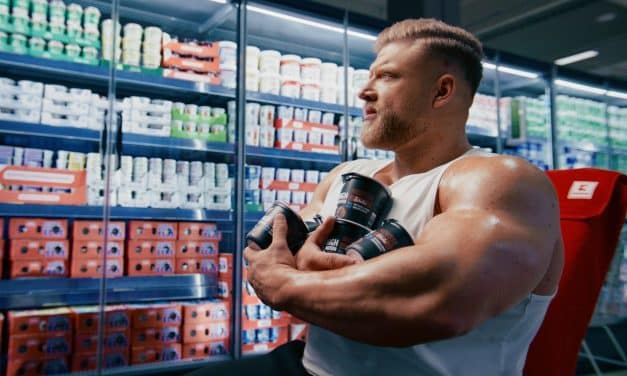 Fitness trifft Supermarkt: Bodybuilder Urs Kalecinski wirbt für Kaufland