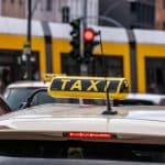 Landkreis führt befristeten Kraftstoffzuschlag für Taxifahrten ein