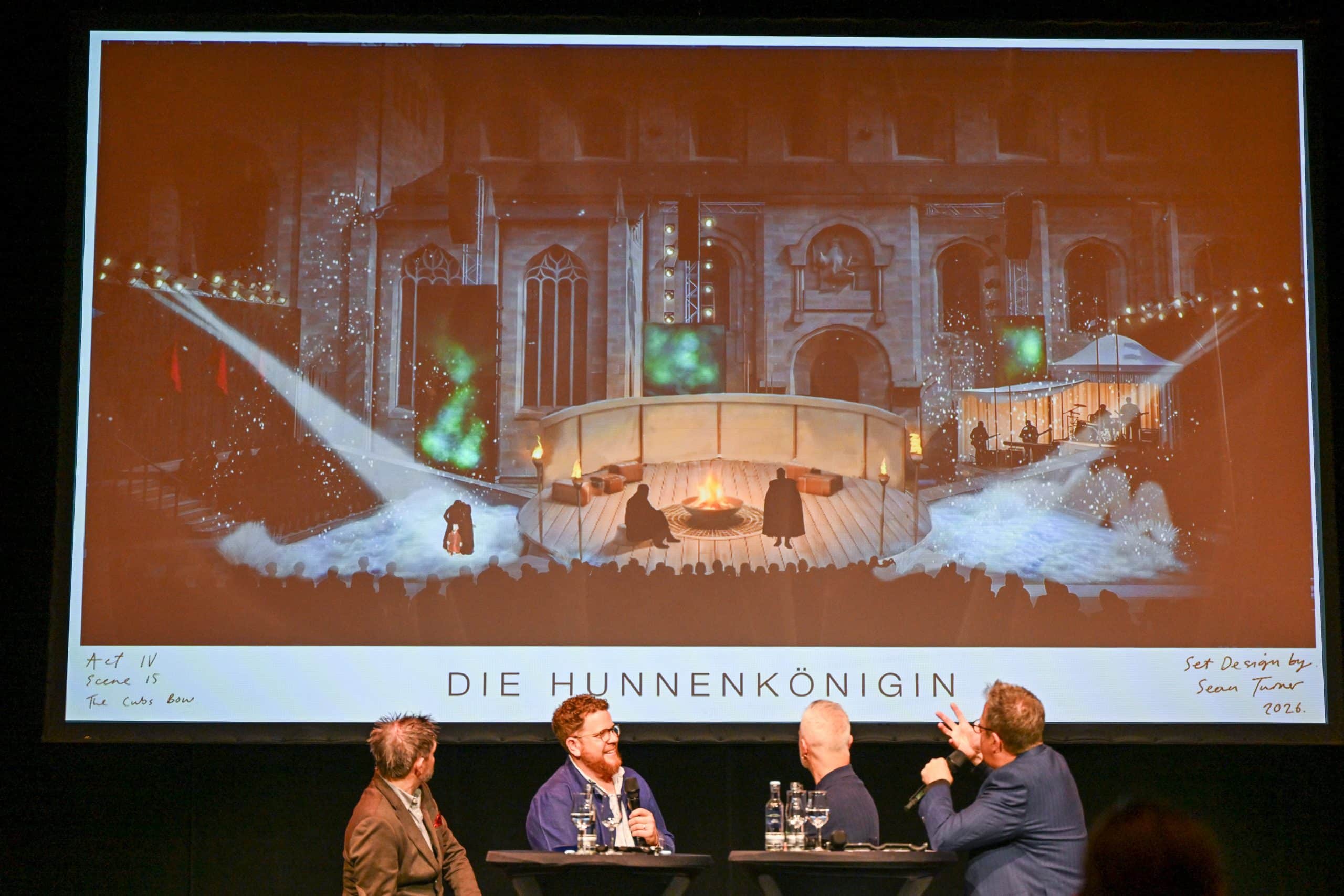 Theater hautnah: Neue Zuschauertribünen mitten auf der Festspielbühne