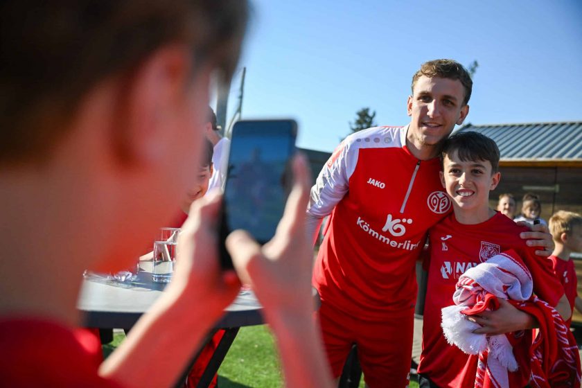 Mainz-05-Profis begeistern Wormatia-Nachwuchs – ein Tag voller Fußballträume