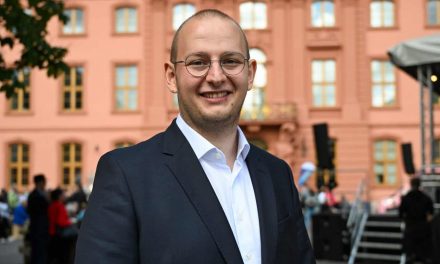 Neuer Abgeordneter für die Region: Joshua Schmitt rückt in den Landtag nach