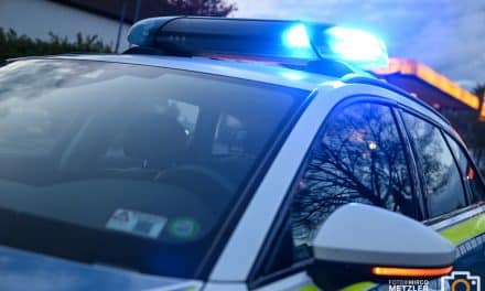 Illegale Fahrstunde auf der L386 endet in Schlangenlinienfahrt – Polizei sucht Zeugen