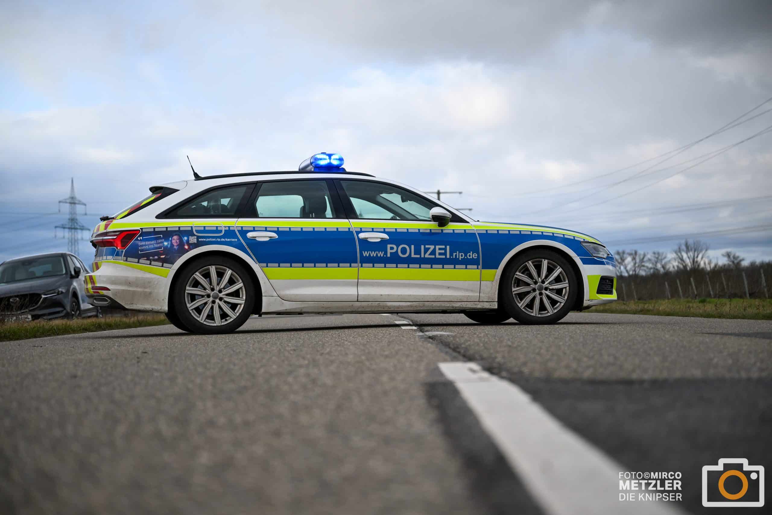 Eskalation am Bahnhof Worms: Mann wirft Fahrrad auf Reisende und spuckt Frau an