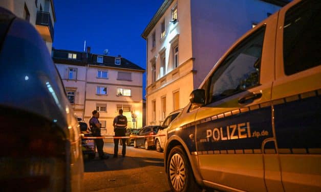 Sturz aus Fenster in Worms: Polizei äußert sich weiterhin nicht zu Hintergründen
