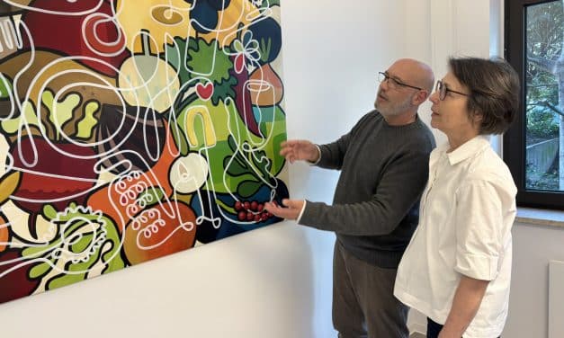 Kulinarische Kunst trifft Bildung: Neues Werk bereichert Lehrküche der vhs Worms