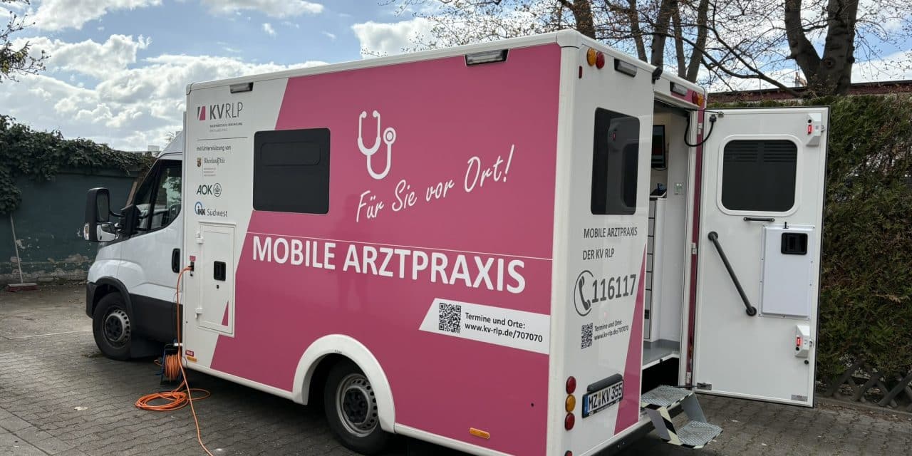 Mobile Hilfe für die Gesundheit: KV Rheinland-Pfalz bringt Arztpraxis nach Worms