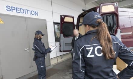 Mindestlohn im Fokus: Zoll kontrolliert Paketbranche bundesweit