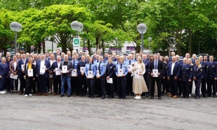 Zeichen der Anerkennung: Polizei Mainz befördert 149 Beschäftigte